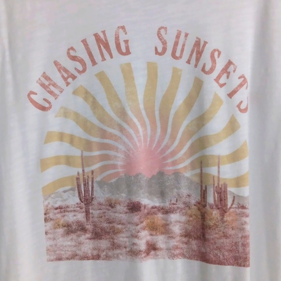 Lane Bryant Chasing Sunsets Graphic Tee #2461 - Picture 2 of 4